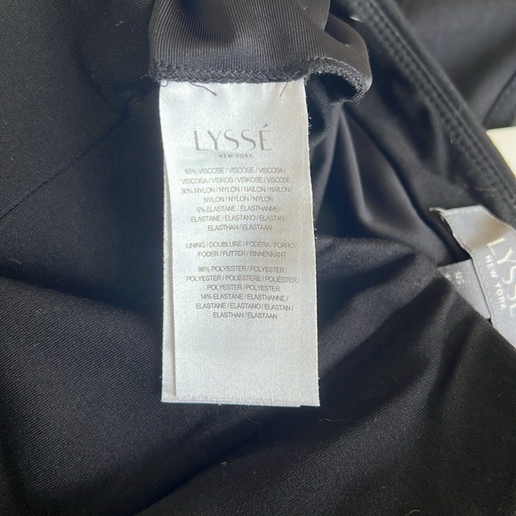 Lysse high-waisted stretch black pleated shorts - Picture 6 of 6